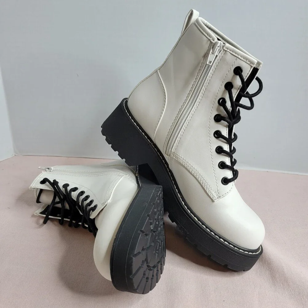 Madden Girl Carra Lace-Up Lug Sole Combat Boots White Size 6 Med
